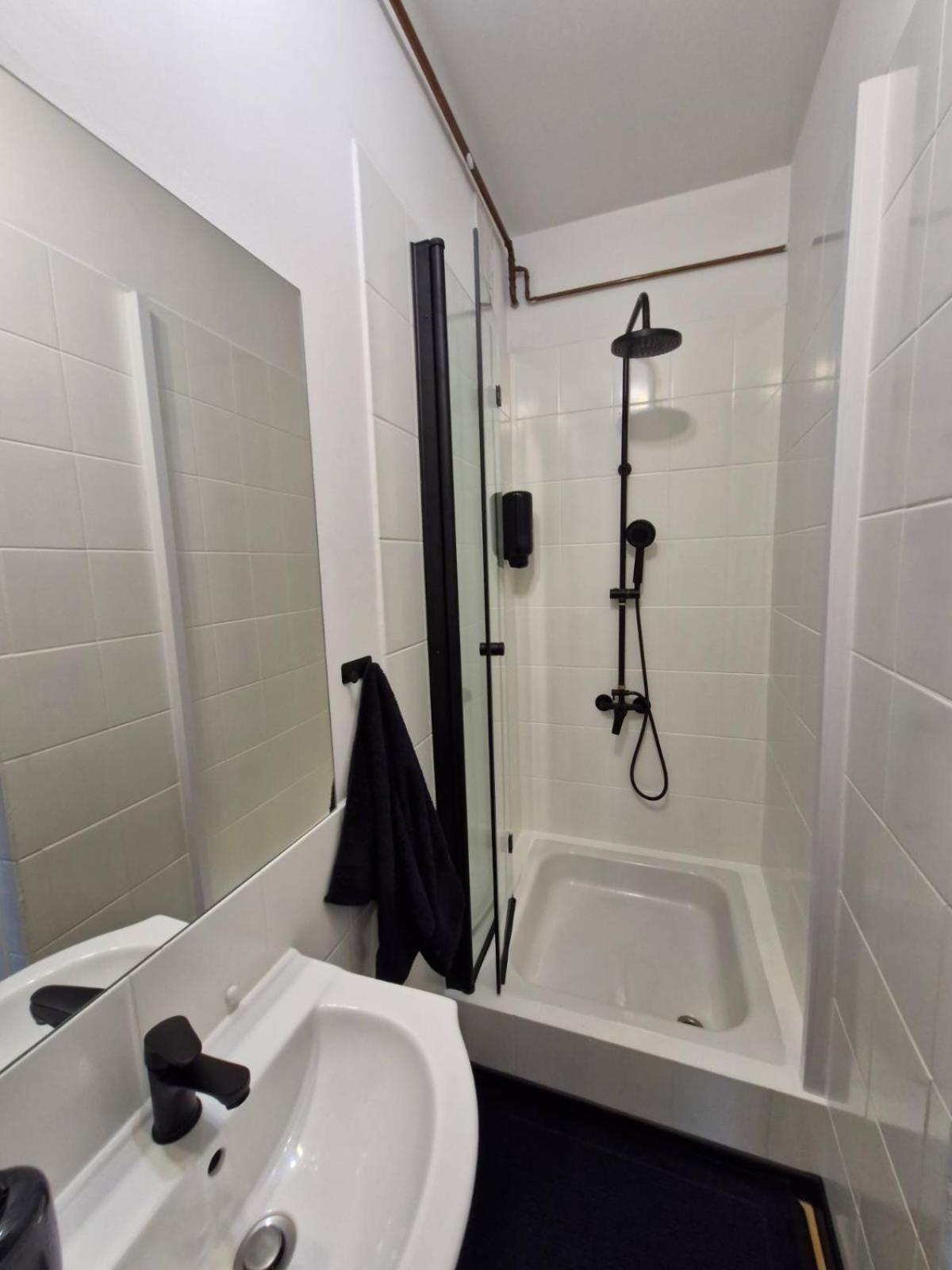 Wroclawska 6 Apartment ชวิดนิตซา ภายนอก รูปภาพ